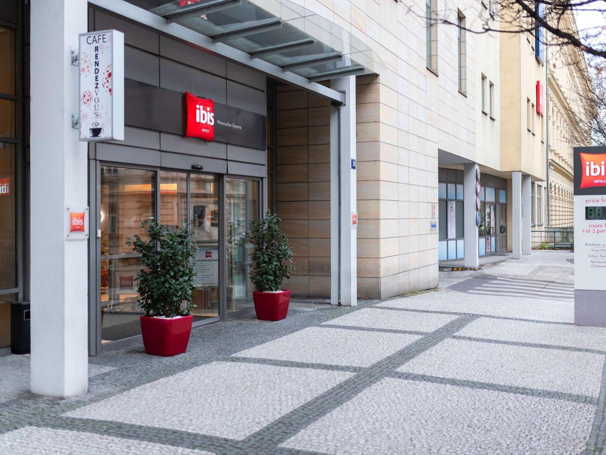 Ibis Praha Wenceslas Square Esterno foto